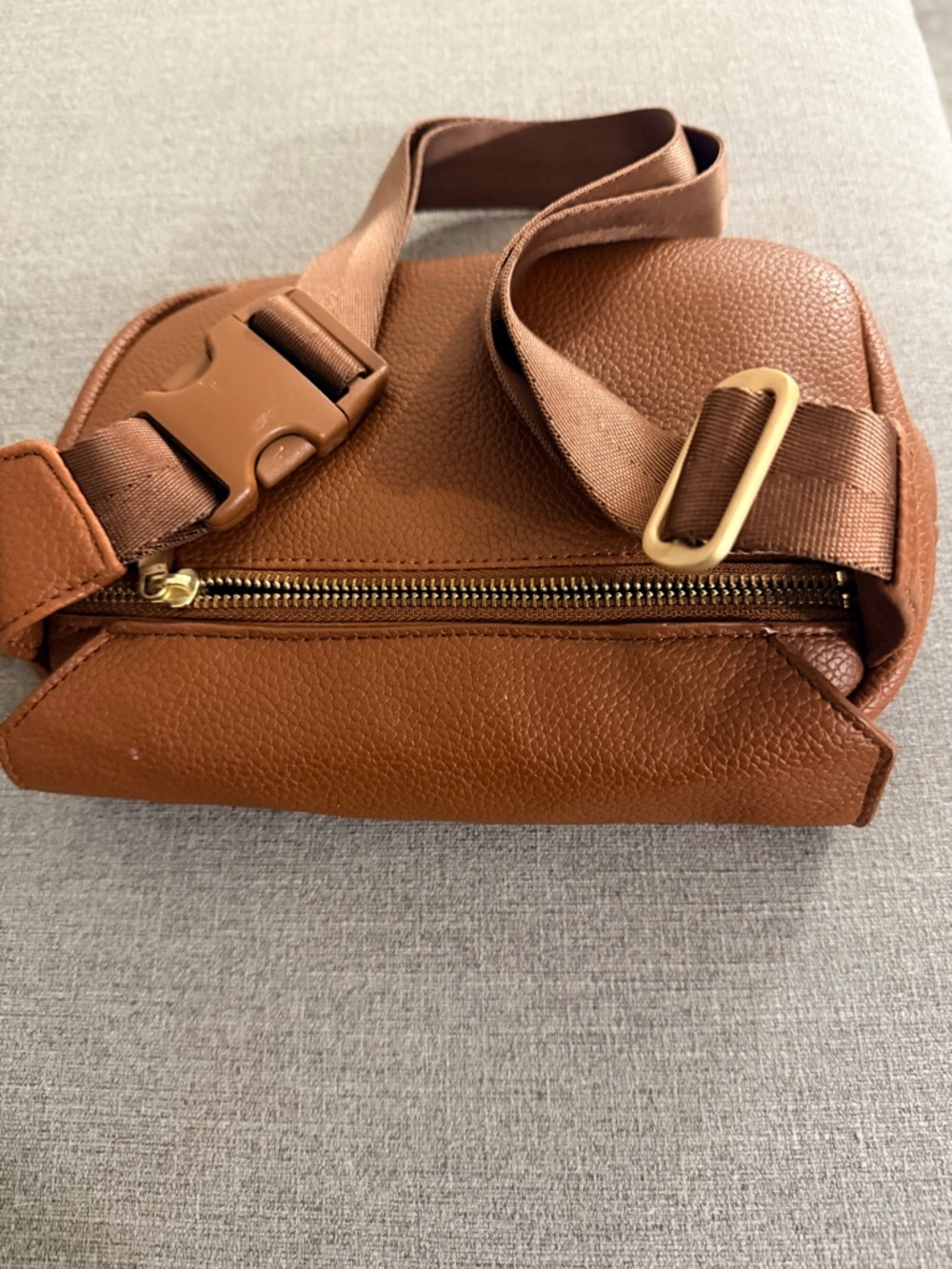 Freshly Picked Classic Crossbody multi purpose Bag - Picture 4 of 12